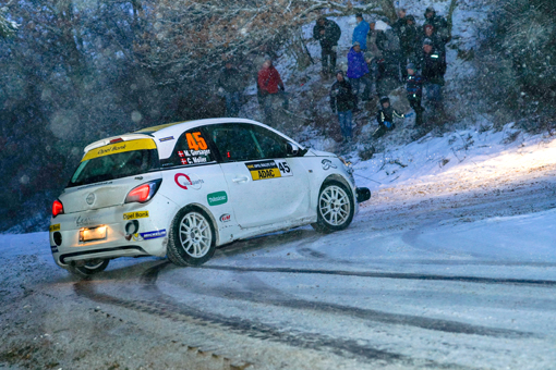 Vintervejret og det ekstreme føre blev en ekstraordinær udfordring i rallyet med snefog, sjap, mudder og is, som gjorde det svært at holde bilerne på vejene.
(Foto: Sven Kollus)